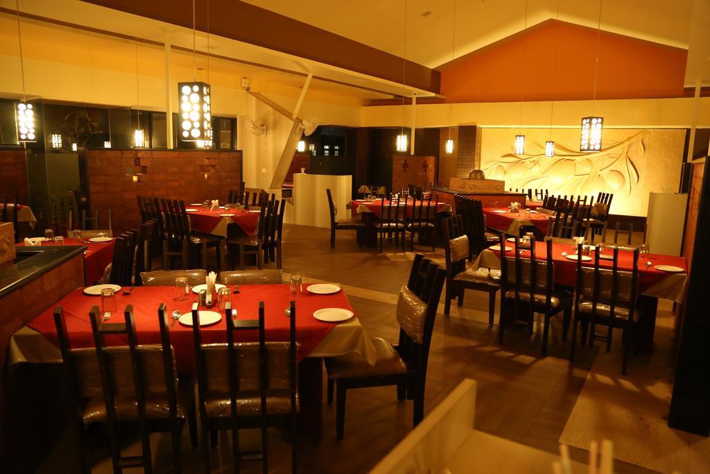 Hotel Metropolis 胡布利 外观 照片